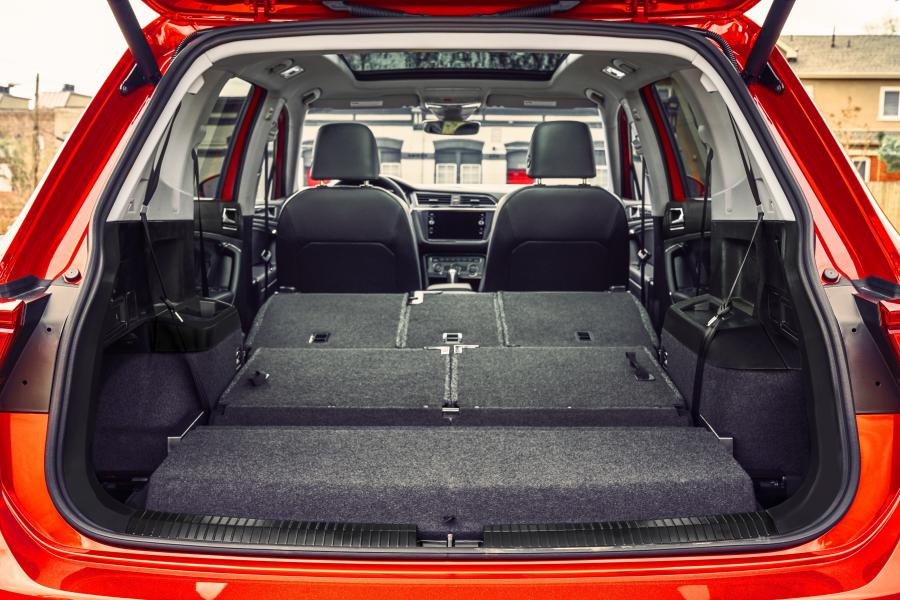 Багажник Volkswagen Tiguan SEL 2017 года  (NA) (фото 37 из 40)